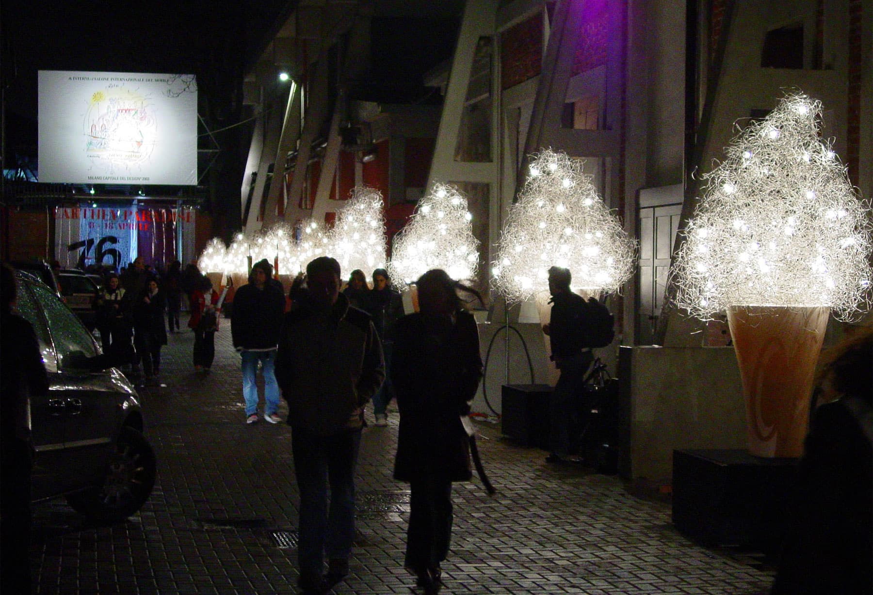 <p>Milano, installazione per “Earthly Paradise” con Fil de Fer custom</p>